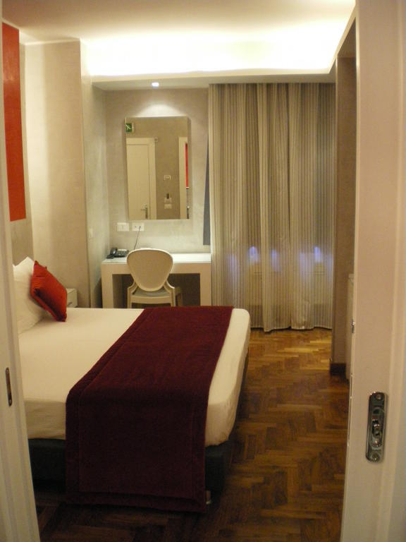 Gente Di Notte Hotel Frascati Bagian luar foto